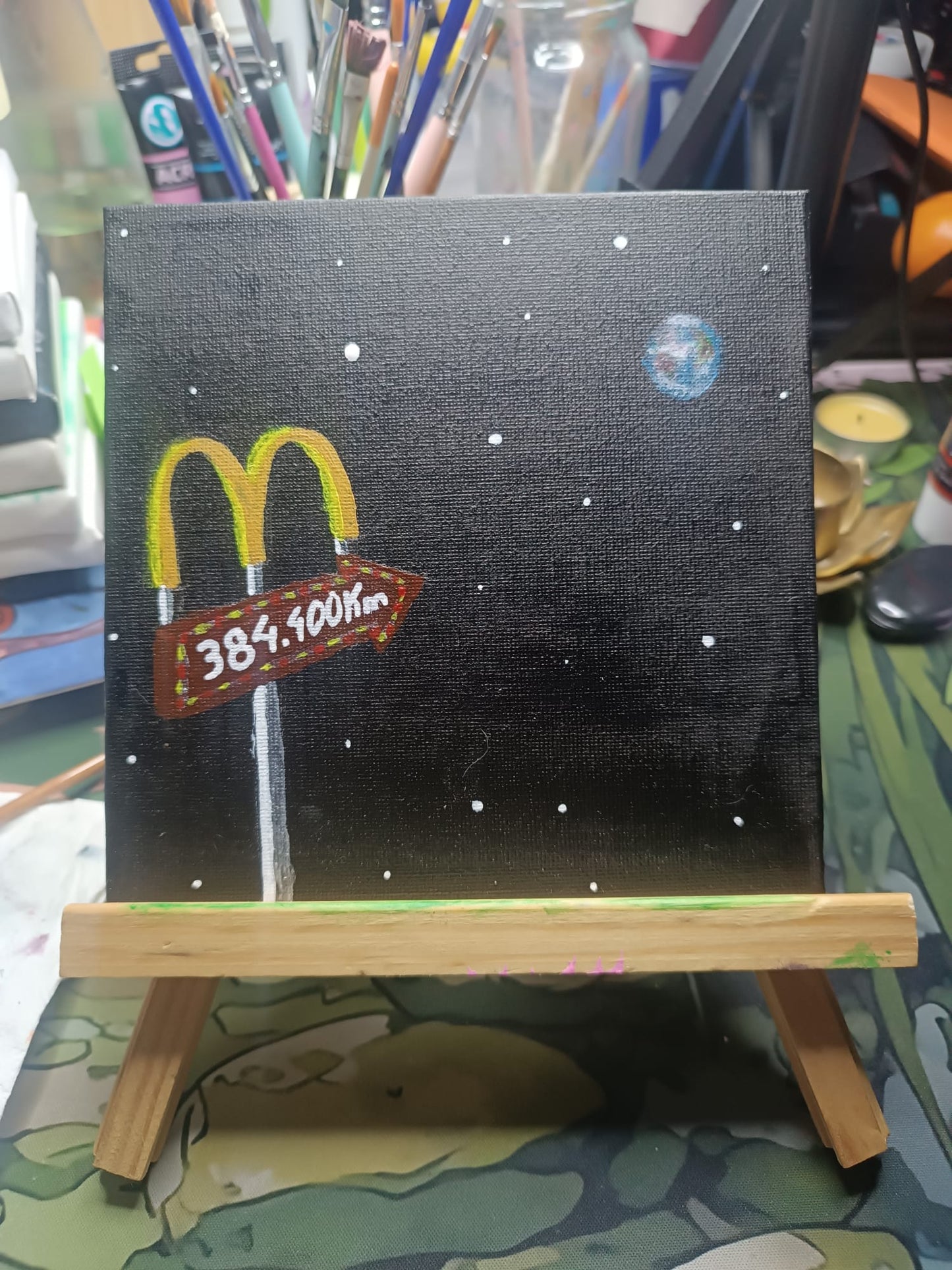 Placa Mc Donald's no espaço